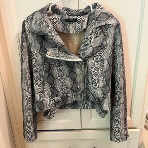 FATE snakeskin print jacket
